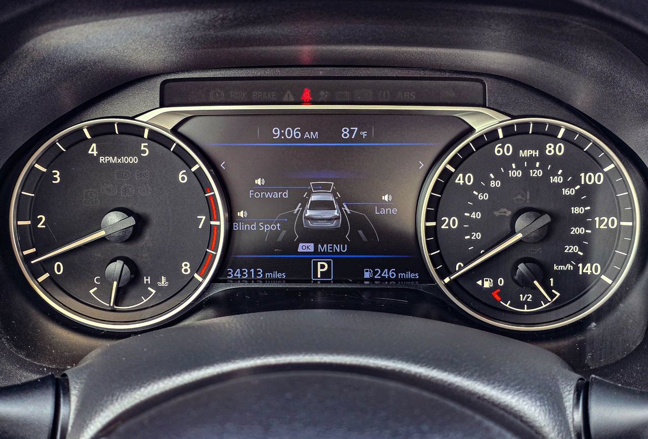Used 2025 Nissan Altima 2.5 SV FWD image 29