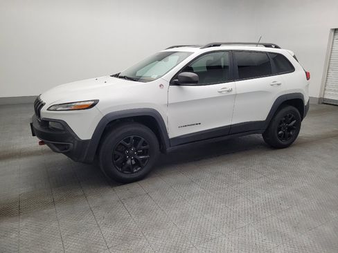 Used 2014 Jeep Cherokee Trailhawk w/ Comfort/Convenience Group image 2
