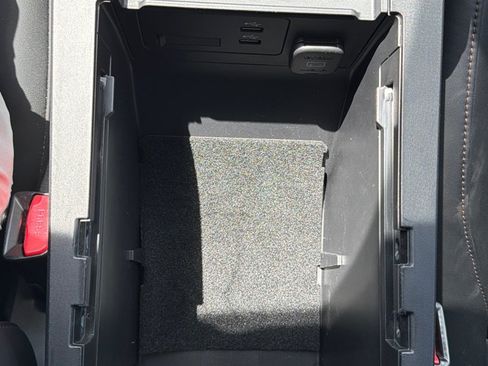 Used 2023 MAZDA MAZDA3 s FWD image 24
