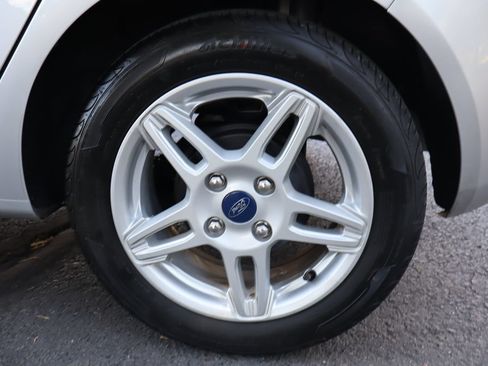 Used 2017 Ford Fiesta SE FWD image 41