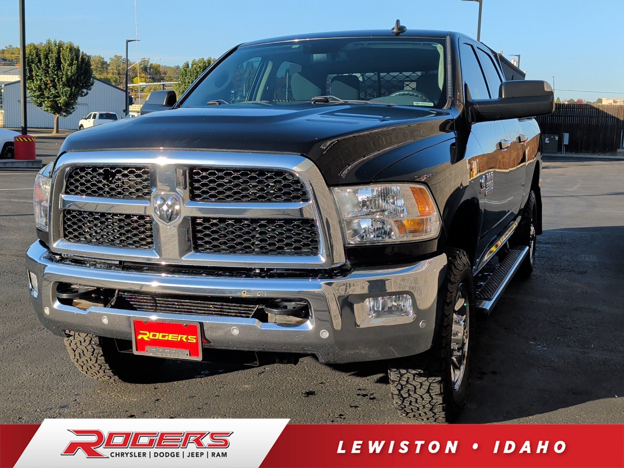 Used 2018 RAM 3500 SLT w/ Cold Weather Group AWD/4WD image 1