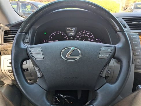 Used 2011 Lexus LS 460 image 28