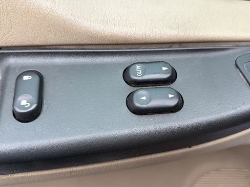 Used 2005 Ford F350 Lariat image 19