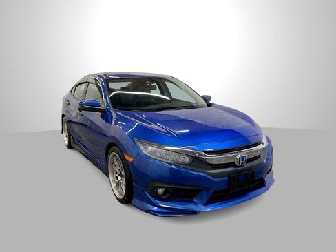 Used 2017 Honda Civic Touring image 1