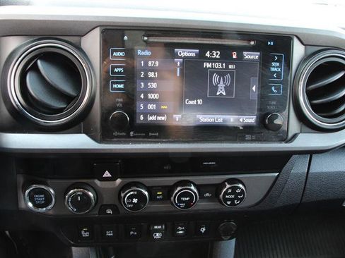 Used 2018 Toyota Tacoma TRD Sport w/ Technology Package AWD/4WD image 29