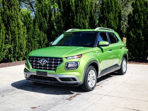 Used 2020 Hyundai Venue SEL w/ Convenience Package image 5