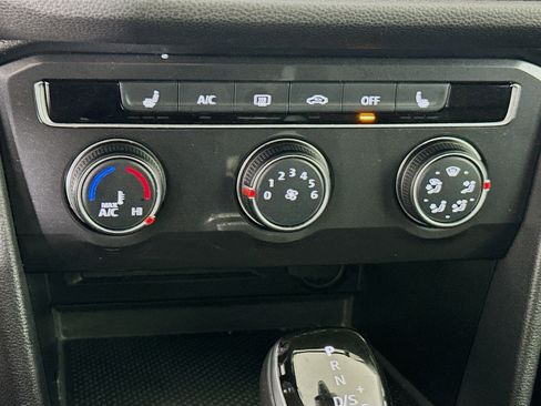 Used 2024 Volkswagen Tiguan Wolfsburg Edition image 23