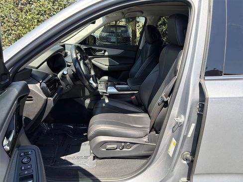 Certified 2023 Acura MDX FWD w/ Technology Package image 12