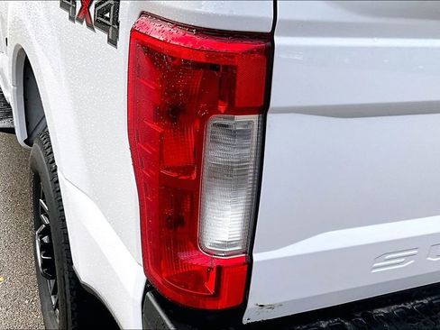 Used 2019 Ford F250 XL w/ Power Equipment Group image 23