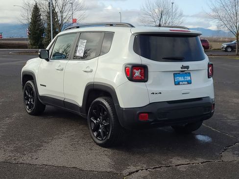 Used 2023 Jeep Renegade Altitude w/ Sun/Sound Group image 12