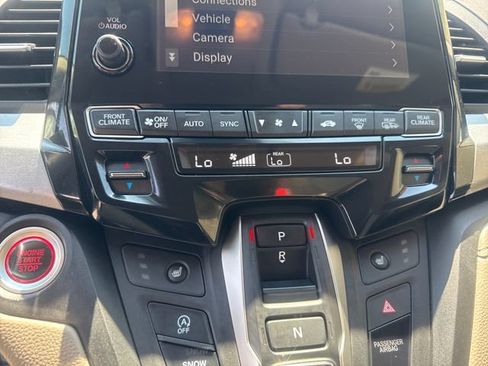 Certified 2024 Honda Odyssey EX-L image 15