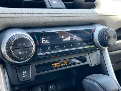 Used 2019 Toyota RAV4 XLE w/ All Weather Liner Package AWD/4WD image 15