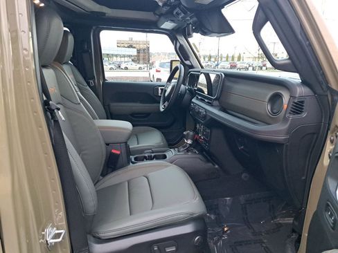 New 2026 Jeep Gladiator Mojave image 18