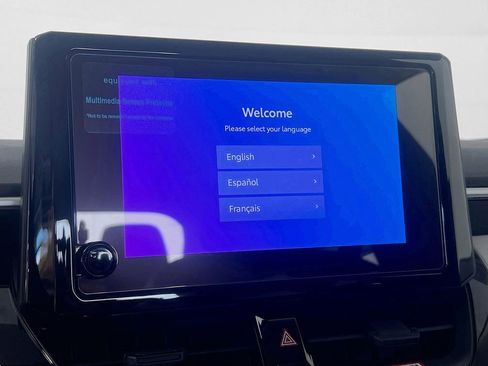 Used 2025 Toyota Corolla LE image 27