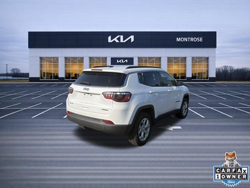 Used 2024 Jeep Compass Latitude AWD/4WD image 6