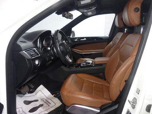 Used 2017 Mercedes-Benz GLS 550 4MATIC image 22