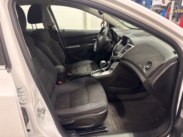 Used 2016 Chevrolet Cruze LT w/ Enhanced Safety Package FWD image 36