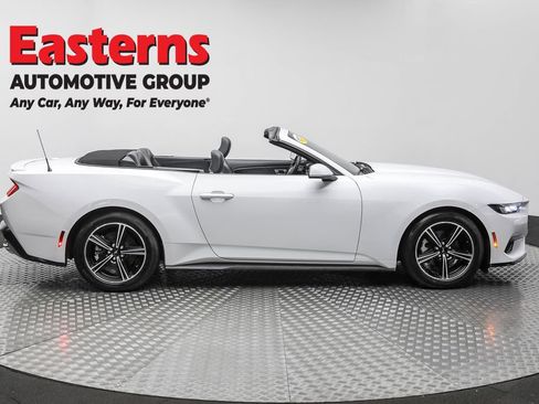 Used 2024 Ford Mustang Premium image 5