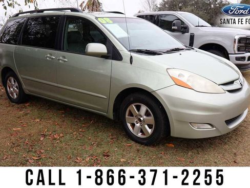 Used 2008 Toyota Sienna XLE Limited image 4