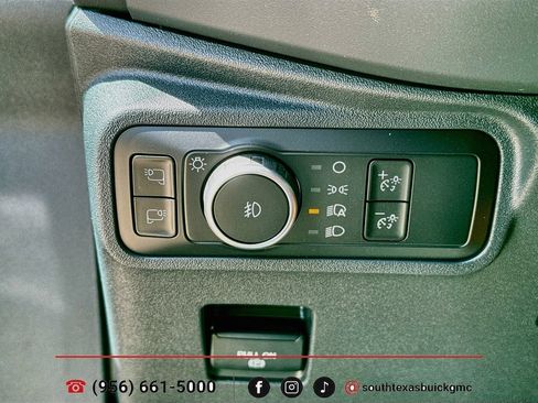 Used 2025 Ford Bronco Outer Banks AWD/4WD image 21