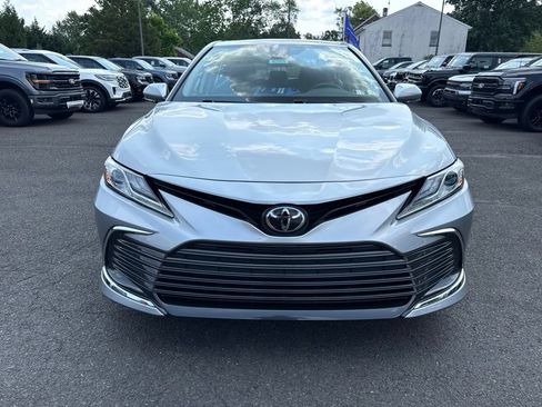 Used 2022 Toyota Camry XLE AWD/4WD image 2