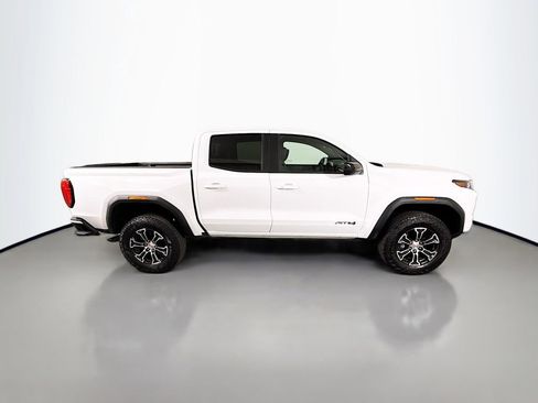 Used 2024 GMC Canyon AT4 AWD/4WD image 8