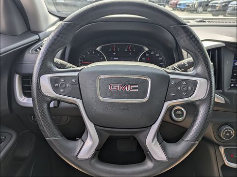 Used 2024 GMC Terrain SLE FWD image 19