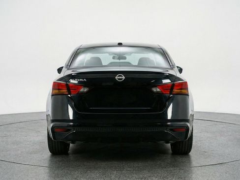 Used 2025 Nissan Altima 2.5 SV FWD image 7