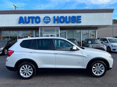 Used 2017 BMW X3 sDrive28i RWD image 9