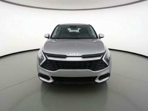Used 2025 Kia Sportage LX image 1