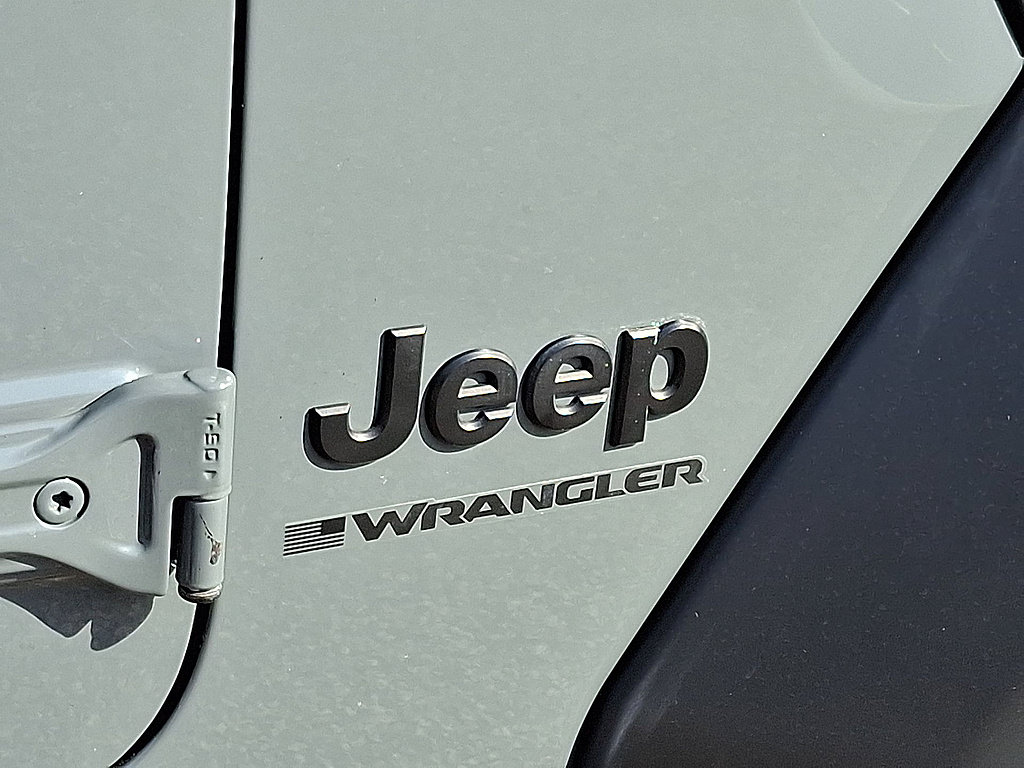 Used 2025 Jeep Wrangler Sport AWD/4WD image 22