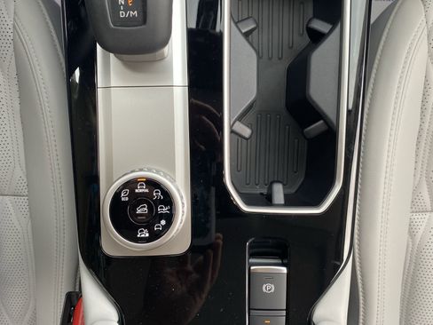 New 2025 Mitsubishi Outlander AWD image 18