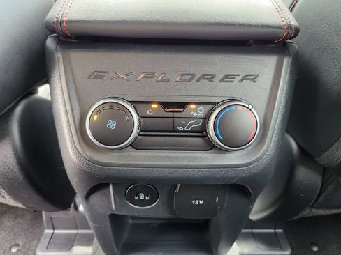 Used 2025 Ford Explorer ST-Line w/ ST-Line Street Pack AWD/4WD image 23