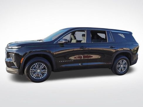 Used 2024 Chevrolet Traverse LS AWD/4WD image 4