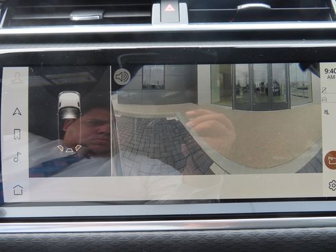 Used 2023 Land Rover Range Rover Velar R-Dynamic S image 35