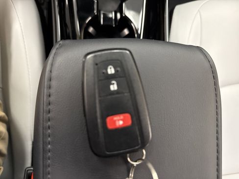 Used 2022 Toyota Prius XLE w/ Advanced Technology Package image 47