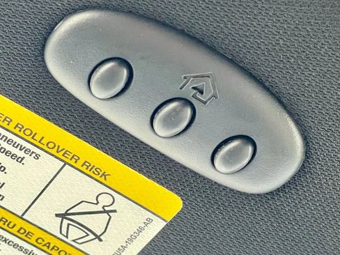 Used 2018 Ford Explorer XLT w/ Equipment Group 201A image 31