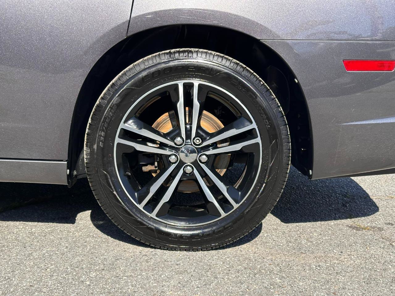 Used 2014 Dodge Charger SXT AWD/4WD image 24