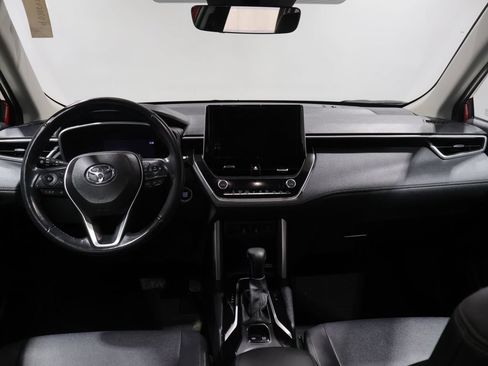 Used 2023 Toyota Corolla Cross XLE w/ Convenience Package AWD/4WD image 18