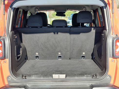 Used 2019 Jeep Renegade Sport image 10