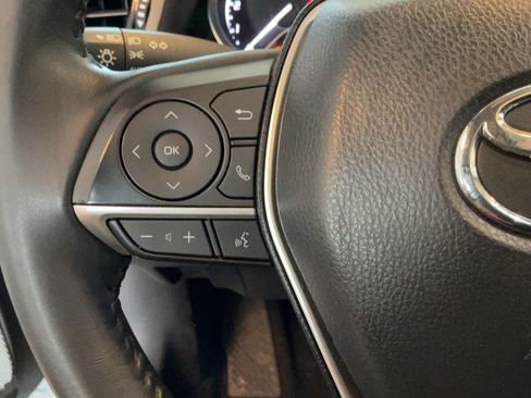 Used 2024 Toyota Camry XLE FWD image 19