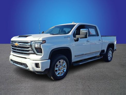 Used 2024 Chevrolet Silverado 2500 High Country w/ High Country Premium Package image 3
