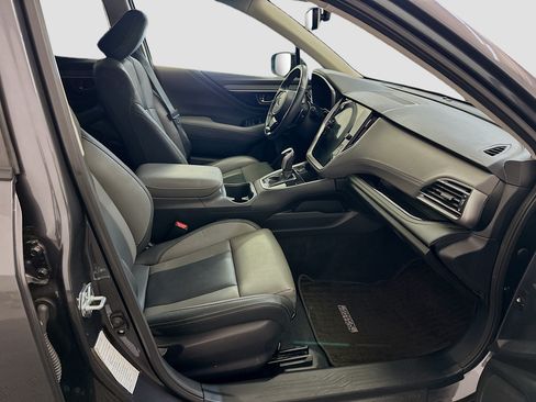 Used 2025 Subaru Outback Onyx Edition AWD/4WD image 33