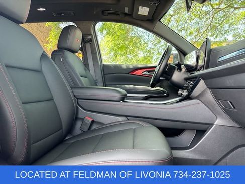 Certified 2025 Chevrolet Traverse Z71 w/ Driver Confidence Package AWD/4WD image 28