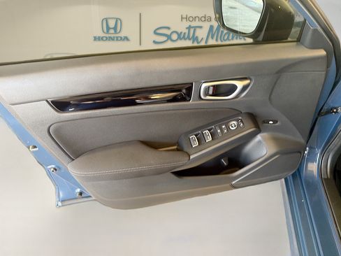Certified 2025 Honda Civic Sport image 19