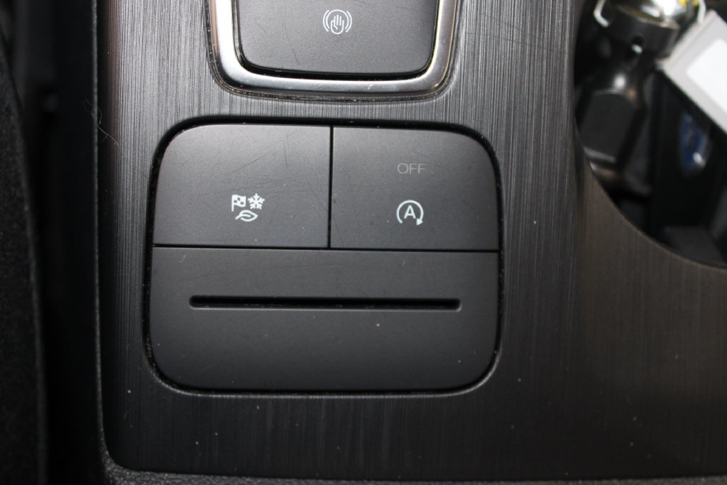Used 2025 Ford Escape Active AWD/4WD image 39