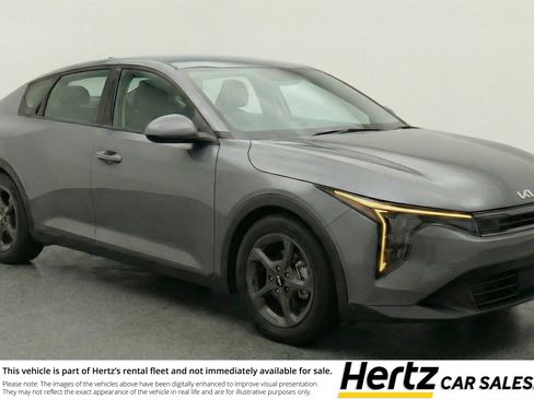 Used 2025 Kia K4 LXS image 1