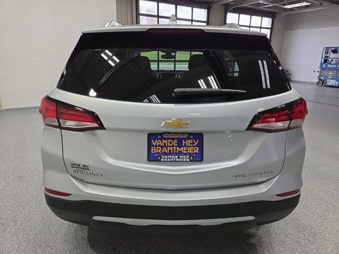 Used 2022 Chevrolet Equinox Premier AWD/4WD image 6