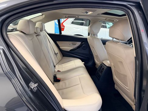 Used 2016 BMW 320i Sedan image 28