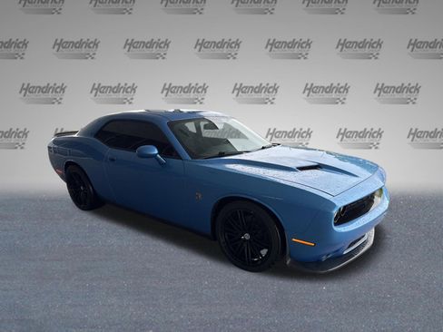 Used 2015 Dodge Challenger R/T Scat Pack RWD image 2